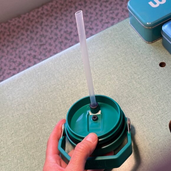 Stanley IceFlow Flip Straw Tumbler with Handle, 20 oz, Flip Up Straw - Picture 11 of 12